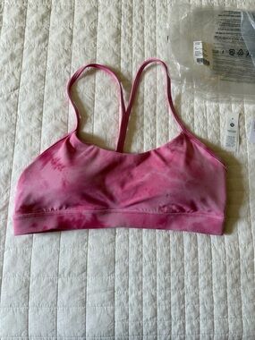 NWOT Lululemon Flow Y Nulu Bra Smoothie